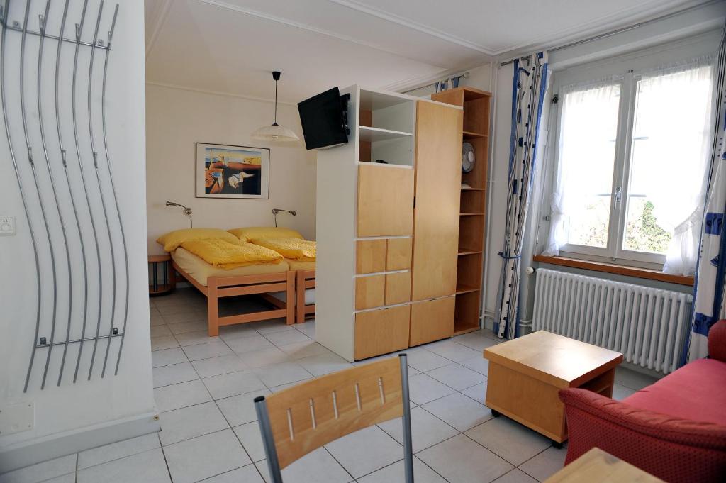 Niros Bed & Breakfast Birsfelden Oda fotoğraf
