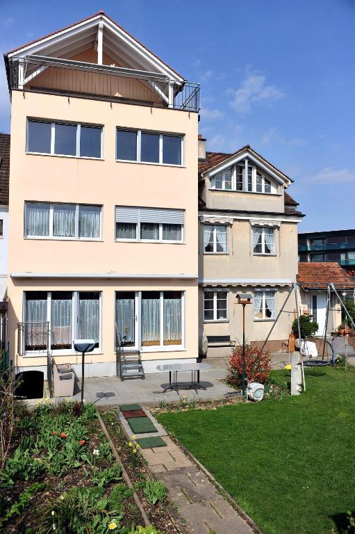 Niros Bed & Breakfast Birsfelden Dış mekan fotoğraf
