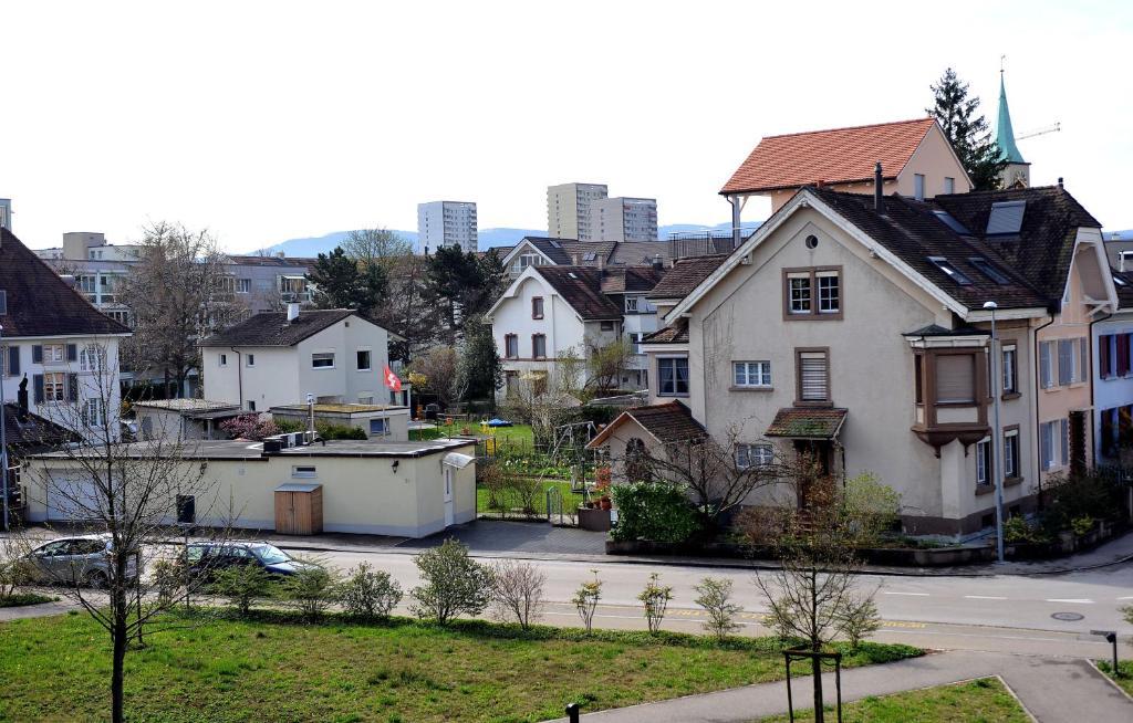 Niros Bed & Breakfast Birsfelden Dış mekan fotoğraf