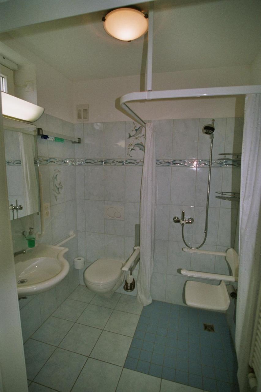 Niros Bed & Breakfast Birsfelden Dış mekan fotoğraf